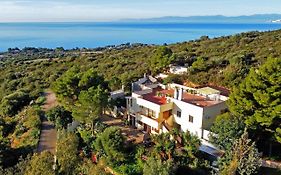 Villa Bella Salmagi - Surya Sardinia Holidays & Yoga